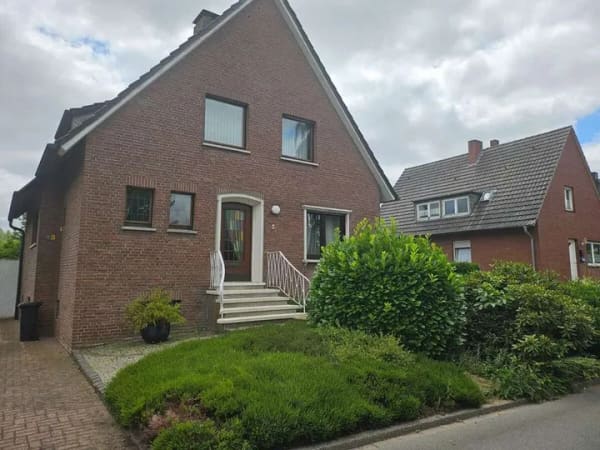 Immobilie in Nottuln - Freistehendes Einfamilienhaus mit großem Garten und Garage - Bild 0