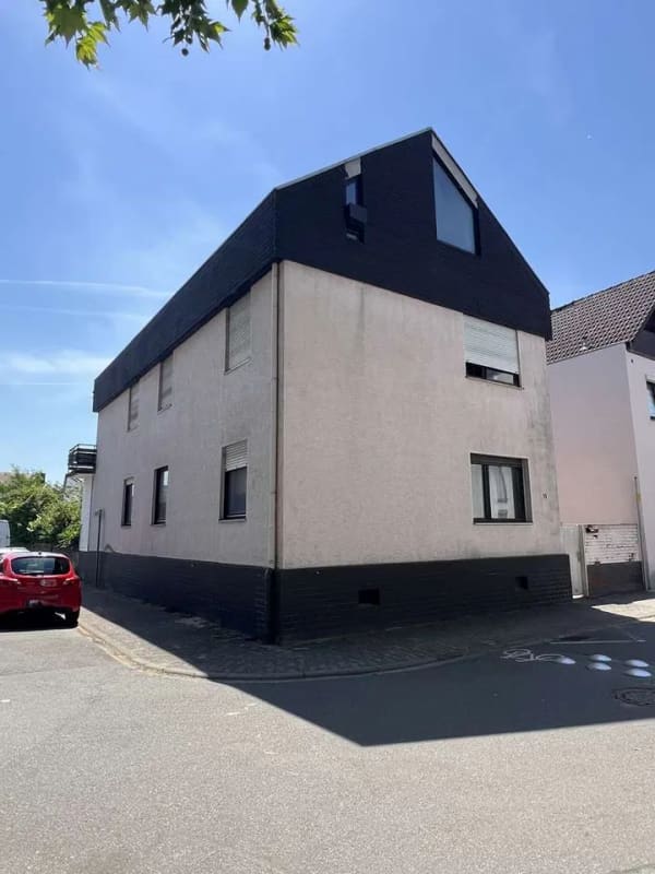 Immobilie in Bischofsheim - Großzügiges Wohnhaus in Bischofsheim - Bild 1