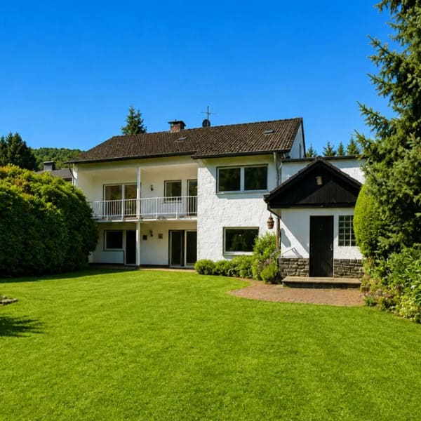 Immobilie in Bad Hönningen - IDEAL FÜR FAMILIEN - EINFAMILIENHAUS MIT GARTENPARADIES IN BAD HÖNNINGEN - Bild 0