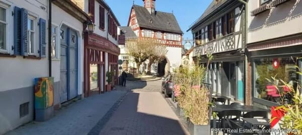 Immobilie in Königstein - ** Idyllisches Fachwerkhaus mit Kamin, Sauna, Terrasse und Burgblick in bevorzugter ruhiger Lage ** - Bild 1