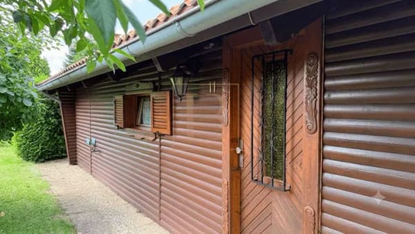 Immobilie in Suhlendorf - Traumhaftes Wohnen im Grünen: Gemütlicher Blockhaus-Bungalow mit Naturparadies in Suhlendorf - Bild 2
