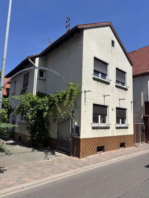 Immobilie in Niederkirchen bei Deidesheim - Zuhause mit viel Platz in Niederkirchen bei Deidesheim.  - Bild 0