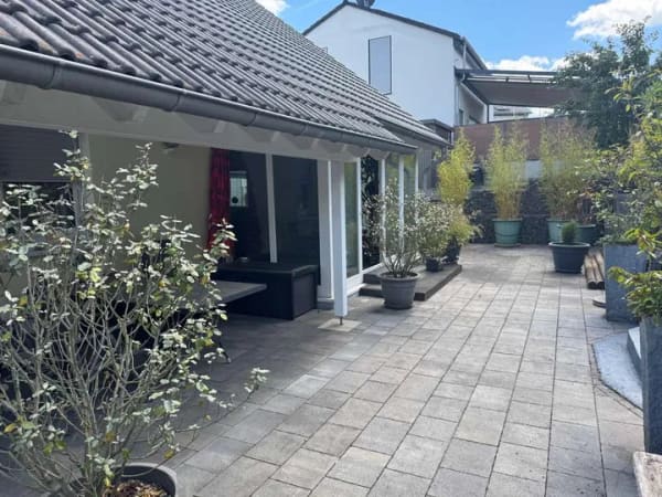Immobilie in Bekond - Bekond - Neuwertiges Einfamilienhaus mit Doppelgarage, Kaminofen, Wintergarten und Einbauküche - Bild 4