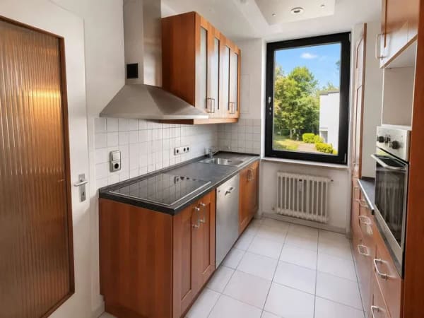 Immobilie in Pöcking - PÖCKING: 3,5-ZIMMER-WOHNUNG ZUM WOHLFÜHLEN MIT BLICK INS GRÜNE - Bild 3