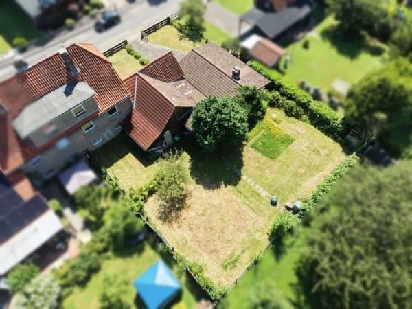 Immobilie in Bad Pyrmont - Kurort-Charm & Raum im Überfluss: Hier wird Platz zum Wohngenuss! - Bild 1
