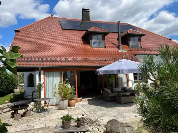 Immobilie in Essenbach - REPRÄSENTATIVE VILLA MIT GROSSZÜGIGEM GARTEN UND POOL - Bild 1