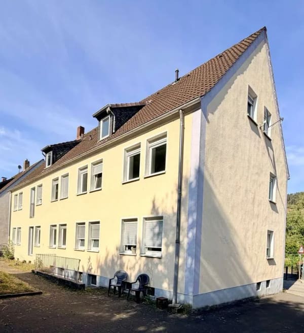 Immobilie in Nachrodt-Wiblingwerde - Mehrfamilienhaus mit sechs Wohnungen, großem Grundstück und Entwicklungspotenzial in Nachrodt-Einsal - Bild 2