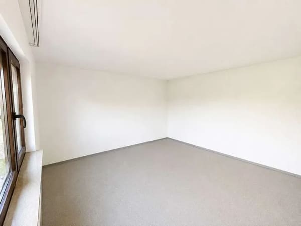 Immobilie in Eberdingen - Großzügige 2-Zimmer-Terrassenwohnung mit Balkon, Aufzug und Kfz-Stellplatz - Bild 1