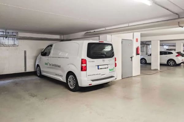 Immobilie in Weinsberg - 2-Zi.-Dachgeschosswohnung mit TG-Stellplatz in ruhiger Lage von Weinsberg - Bild 1