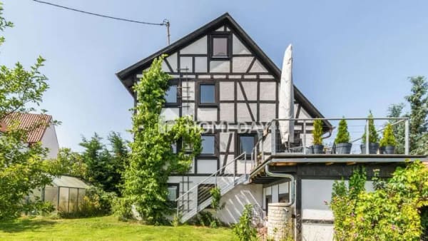 Immobilie in Sonnenbühl - Historischer Charme trifft Wohnkomfort – Einfamilienhaus mit Einliegerwohnung & großer Gartenidylle - Bild 2