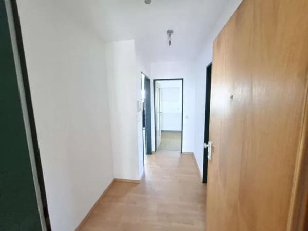 Immobilie in Giengen an der Brenz - Attraktive 1-Zimmerwohnung perfekt als Kapitalanlage oder für den Eigenbezug! - Bild 2