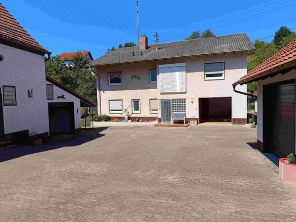 Immobilie in Kollweiler - Gepflegtes Wohnhaus (175m²), Nebengebäude "3 Garagen", Scheune, Werkstatt, XXL-Hof - Provisionsfrei - Bild 2
