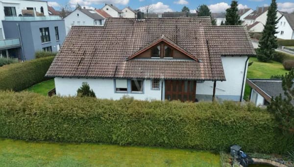 Immobilie in Wassertrüdingen - Großzügiges Familienhaus mit Gartenparadies und sonniger Terrasse - Bild 1