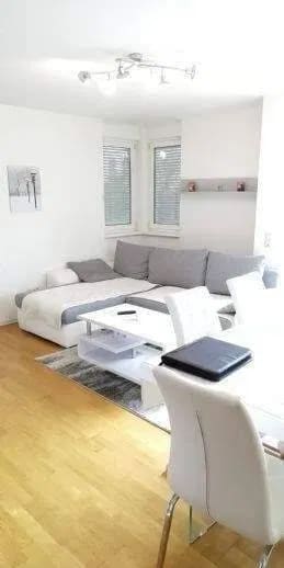 Immobilie in Spiesheim - Gemütliche 2 ZKB-Wohnung mit großem Balkon im Herzen der rheinhessichen Weinberge - Bild 2