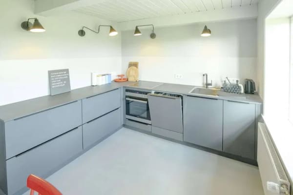 Immobilie in Emmelsbüll-Horsbüll - Exklusives Reetdachhaus vor den Toren Sylts - Hochwertig saniert & bezugsbereit - Bild 3