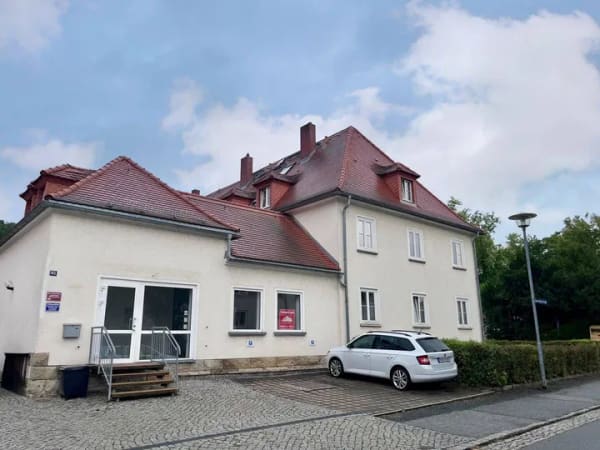 Immobilie in Pirna - Investoren aufgepasst … !  Bereits aufgeteilte WEG mit 6 Wohnungen & 1 Gewerbe zu verkaufen - Bild 1
