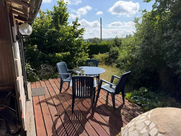 Immobilie in Vöhl - Ferienhaus mit großem Grundstück und viel Potenzial nahe dem Edersee! - Bild 2
