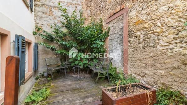 Immobilie in Flörsheim - Historisches Fachwerkhaus mit ausbaubarem Dachboden, Innenhof und modernisiertem Bad - Bild 3