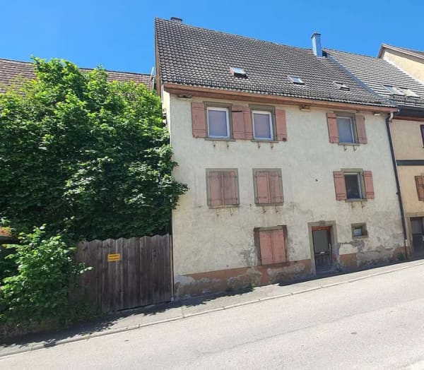 Immobilie in Horb am Neckar - 
Zentral gelegen - trotzdem Ruhe genießen - Bauernhaus (innen komplett renoviert) mit großer Scheune - Bild 3