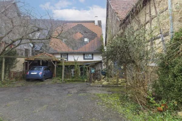 Immobilie in Horb am Neckar - 
Zentral gelegen - trotzdem Ruhe genießen - Bauernhaus (innen komplett renoviert) mit großer Scheune - Bild 4