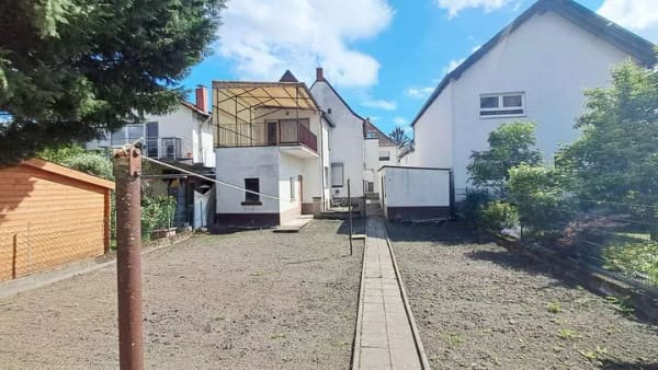 Immobilie in Bobenheim-Roxheim - PROVISIONSFREI! : 1 -  2 FAM.-Haus mit Garten in Bobenheim zum fairen Preis! - Bild 2