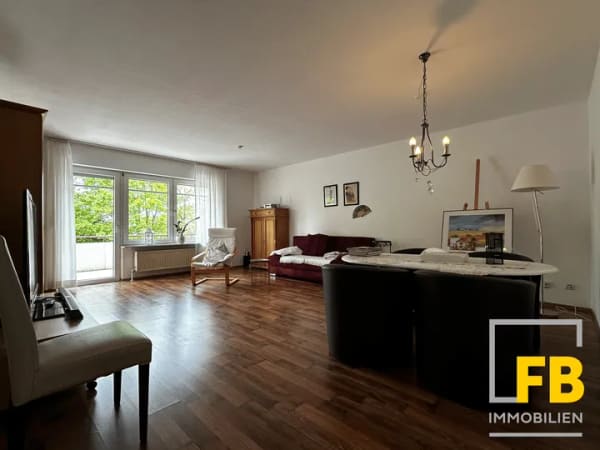 Immobilie in Eichenzell - Gepflegte 2-Zimmer-Eigentumswohnung mit großzügigem Balkon und Tiefgaragenstellplatz in Eichenzell - Bild 1