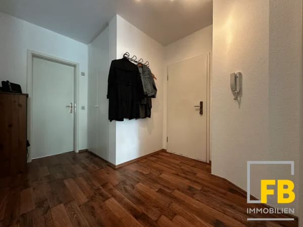 Immobilie in Eichenzell - Gepflegte 2-Zimmer-Eigentumswohnung mit großzügigem Balkon und Tiefgaragenstellplatz in Eichenzell - Bild 2