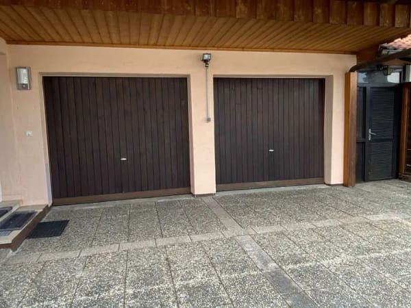 Immobilie in Hohenlinden - Solides Zweifamilienhaus zum modernisieren und zusätzliches Baurecht - Bild 2