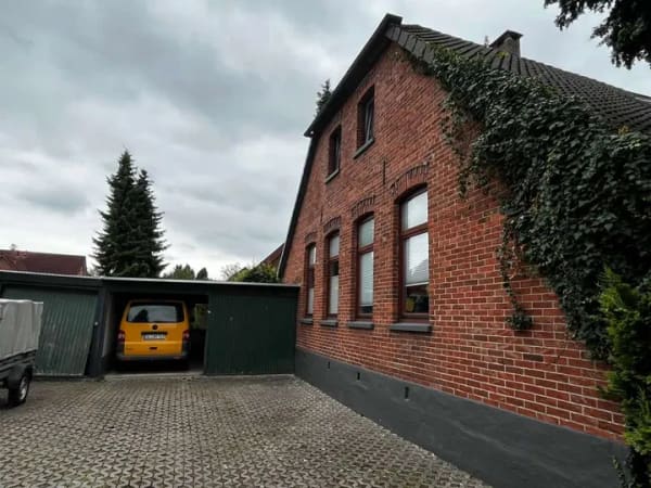 Immobilie in Oldenburg - Viel Freiraum: Großzügiges Bauernhaus in Oldenburg-Osternburg - Bild 0