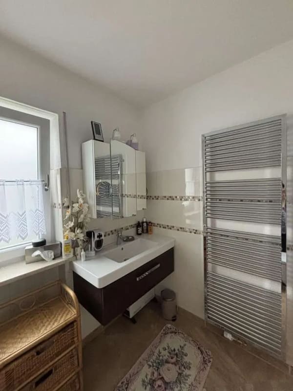 Immobilie in Althegnenberg - Gepflegtes Reihenmittelhaus mit Balkon, Terrasse und kleinem Garten - Bild 4