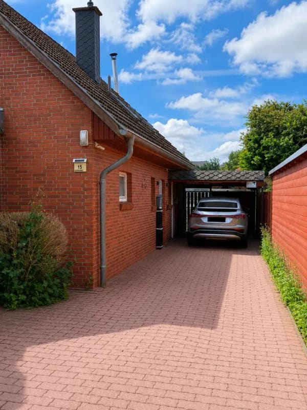 Immobilie in Lägerdorf - Gepflegtes Haus mit Photovoltaikanlage, Sauna und Garten - Bild 1