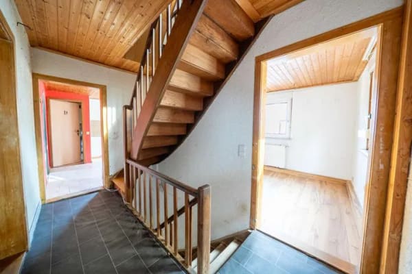 Immobilie in Neidenstein - Vielseitiges Mehrfamilienhaus mit Top Rendite im Herzen von Neidenstein - Bild 2