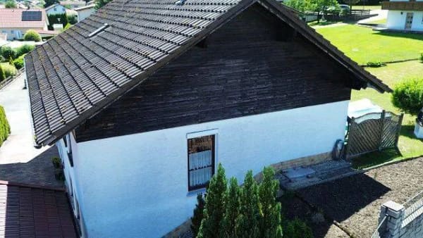 Immobilie in Arrach - Hier fühlt sich die Familie wohl - Gepflegtes Einfamilienhaus in ruhiger Lage der Gemeinde Arrach - Bild 2