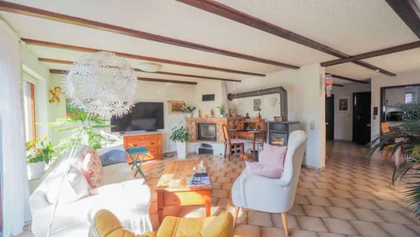 Immobilie in Burgstetten - Familienglück mit Einliegerwohnung, Südterrasse, Garten und Garage - Bild 1