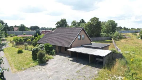 Immobilie in Stuhr - ! Großzügiges Einfamilienhaus auf 1.350 m² Grundstück provisionsfrei zu verkaufen ! - Bild 0