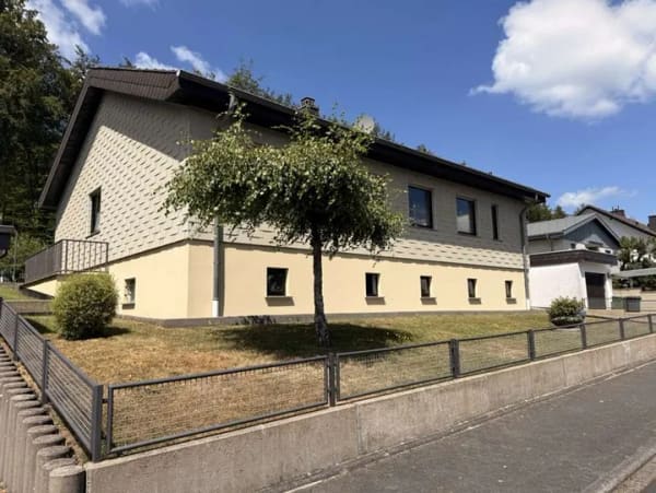 Immobilie in Welschneudorf - Freistehendes, gepflegtes Einfamilienhaus mit großem Grundstück direkt am Waldrand! - Bild 1