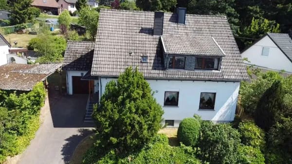 Immobilie in Schleiden - Großzügiges Einfamilienhaus mit Einliegerwohnung und viel Entwicklungspotenzial in Schleiden-Oberhau - Bild 4