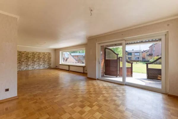 Immobilie in Lunden - Solides Einfamilienhaus mit großem Potential in Lunden - Bild 2