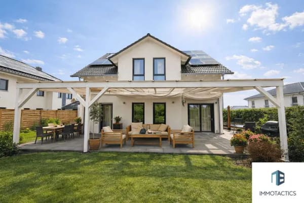 Immobilie in Roxheim - Modernes Einfamilienhaus mit Pool, Smart Home, PV- & Solaranlage – hochwertiges Wohnen in Roxheim - Bild 0