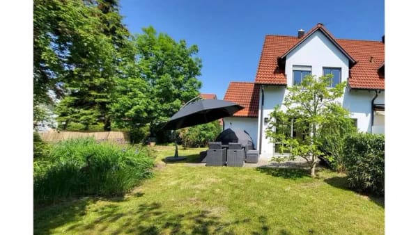 Immobilie in Eurasburg - Familien-DHH mit Traumgarten - Kita bis Grundschule fußläufig, 5 Min. zur A8, 40 Min. nach München - Bild 3