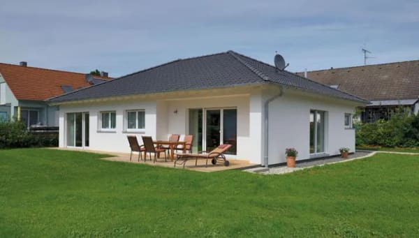 Immobilie in Dobin am See - Bauen muss wieder bezahlbar sein mit unserem Aktionshaus für Preisbewusste! Informieren Sie sich gern auf www.heidenheim-mv.de unter Aktionshaus. - Bild 0