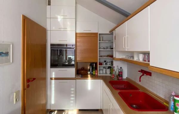 Immobilie in Dettingen an der Erms - Großzügige 3-Zimmer-Dach-Wohnung mit herrlicher Aussicht plus Büro/1-Zi-App. im EG in Dettingen/Erms - Bild 4