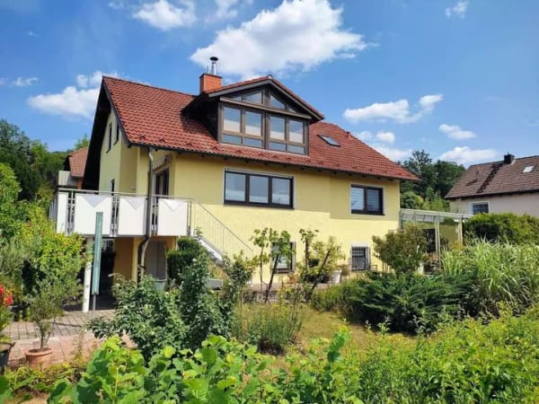 Immobilie in Ludwigschorgast - Ein schönes Zuhause in Südhanglage mit Panoramablick, nahe Kulmbach + Bayreuth gelegen. - Bild 0