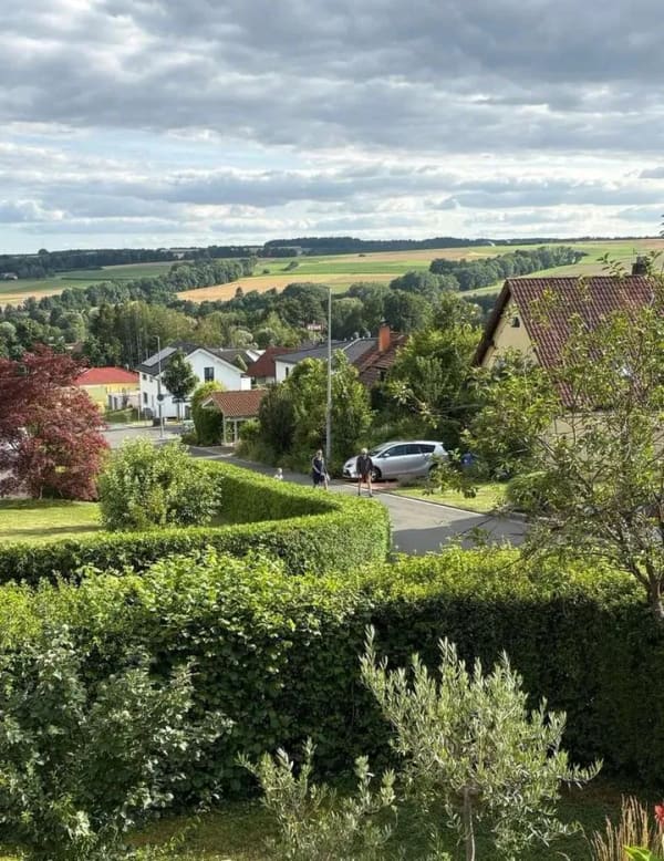 Immobilie in Ludwigschorgast - Ein schönes Zuhause in Südhanglage mit Panoramablick, nahe Kulmbach + Bayreuth gelegen. - Bild 1