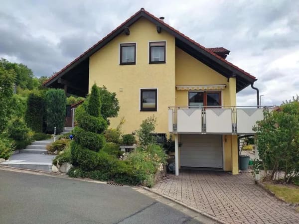 Immobilie in Ludwigschorgast - Ein schönes Zuhause in Südhanglage mit Panoramablick, nahe Kulmbach + Bayreuth gelegen. - Bild 3