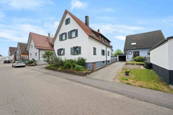 Immobilie in Straubenhardt - Attraktive Kapitalanlage mit zwei vermieteten Wohnungen und ca. 184 m² Wohnfläche in Pfinzweiler - Bild 0