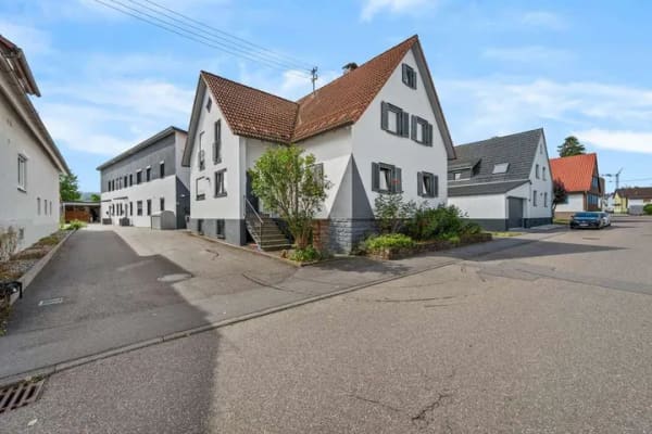 Immobilie in Straubenhardt - Attraktive Kapitalanlage mit zwei vermieteten Wohnungen und ca. 184 m² Wohnfläche in Pfinzweiler - Bild 1