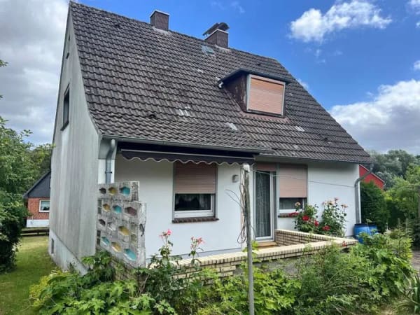 Immobilie in Ahrensbök - Freiraum für Ihre Ideen –Sanierungsobjekt mit Potenzial - Bild 1