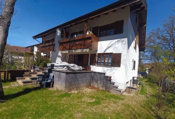 Immobilie in Vaterstetten - Großzügige 6 Zimmer Wohnung mit großem Garten, Terrasse & vielseitigem Souterrain in Vaterstetten - Bild 2