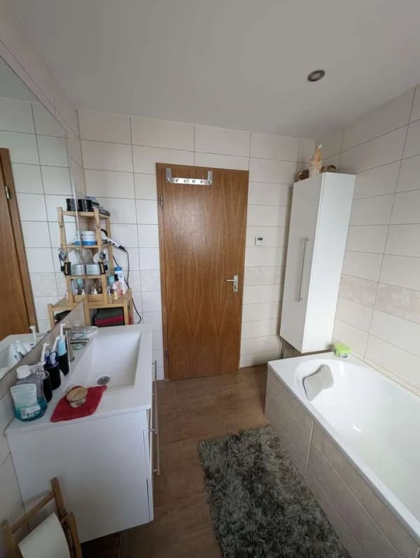 Immobilie in Vaterstetten - Großzügige 6 Zimmer Wohnung mit großem Garten, Terrasse & vielseitigem Souterrain in Vaterstetten - Bild 4